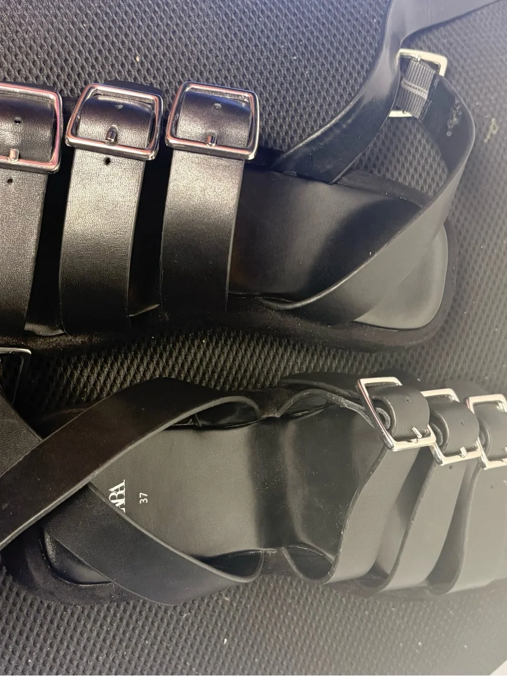 Zara three adjustable
